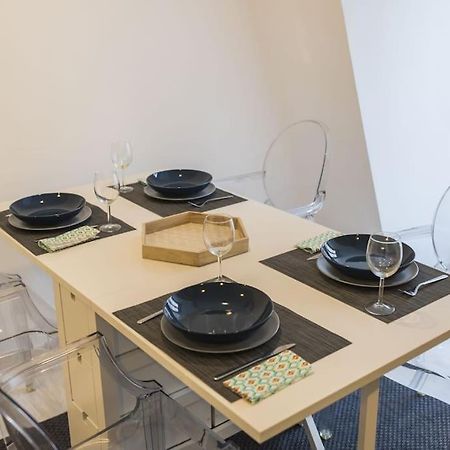 Appartamento Duplex In Principe Real Lisbona Esterno foto